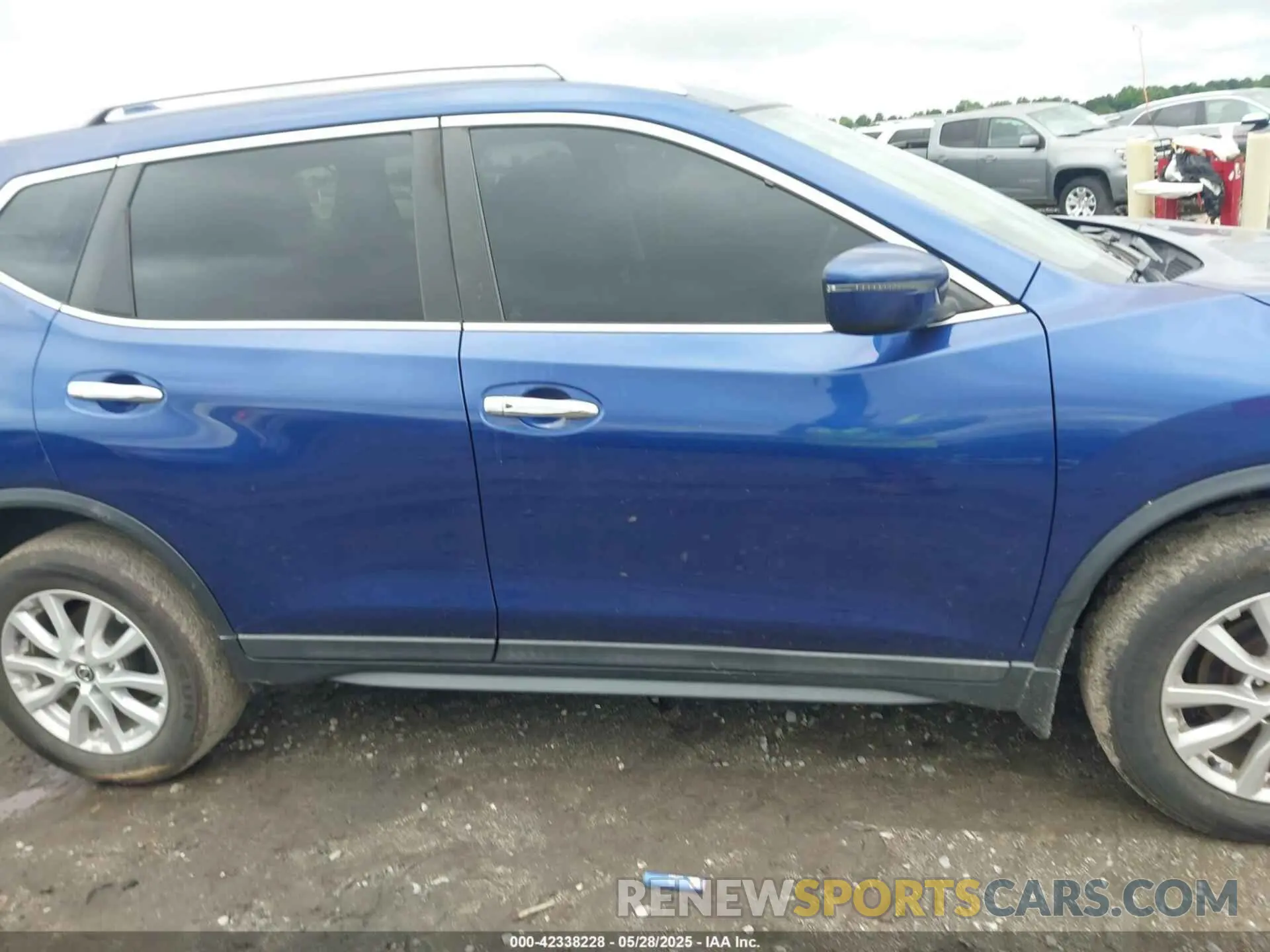 14 Photograph of a damaged car 5N1AT2MVXKC771916 NISSAN ROGUE 2019