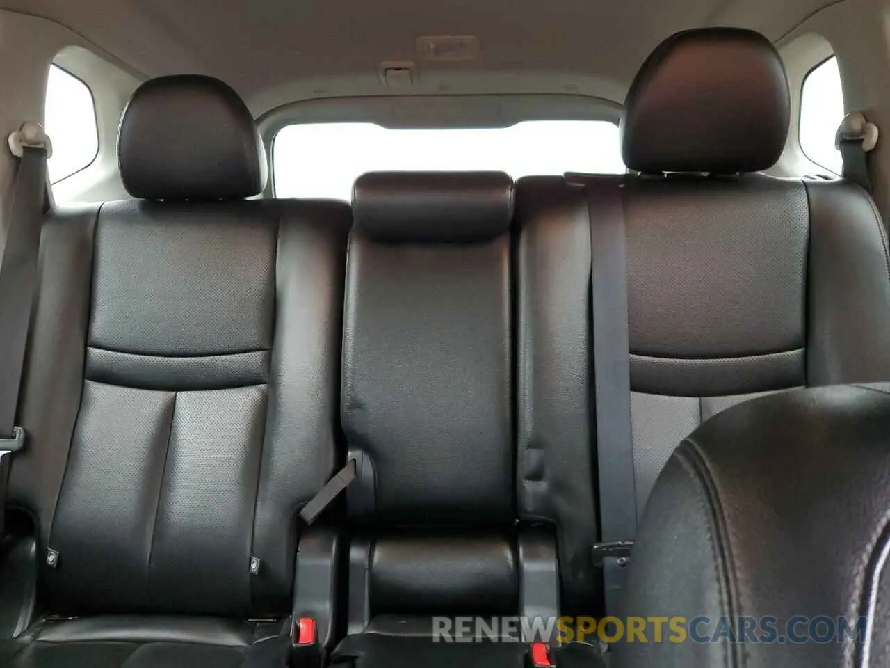 10 Photograph of a damaged car 5N1AT2MVXKC779773 NISSAN ROGUE 2019