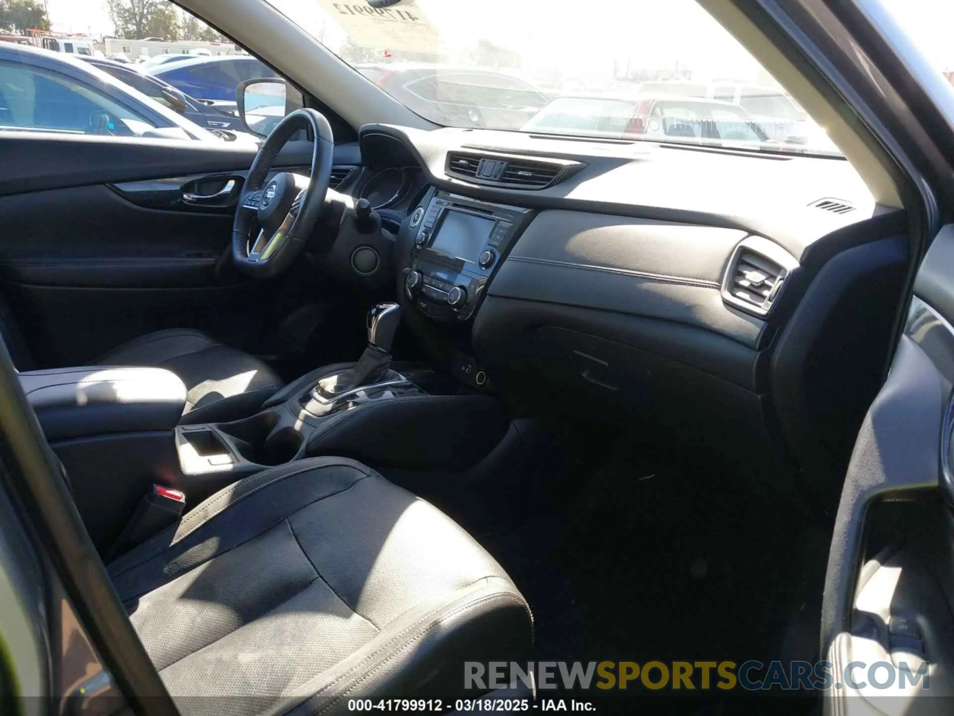 5 Photograph of a damaged car 5N1AT2MVXKC793110 NISSAN ROGUE 2019