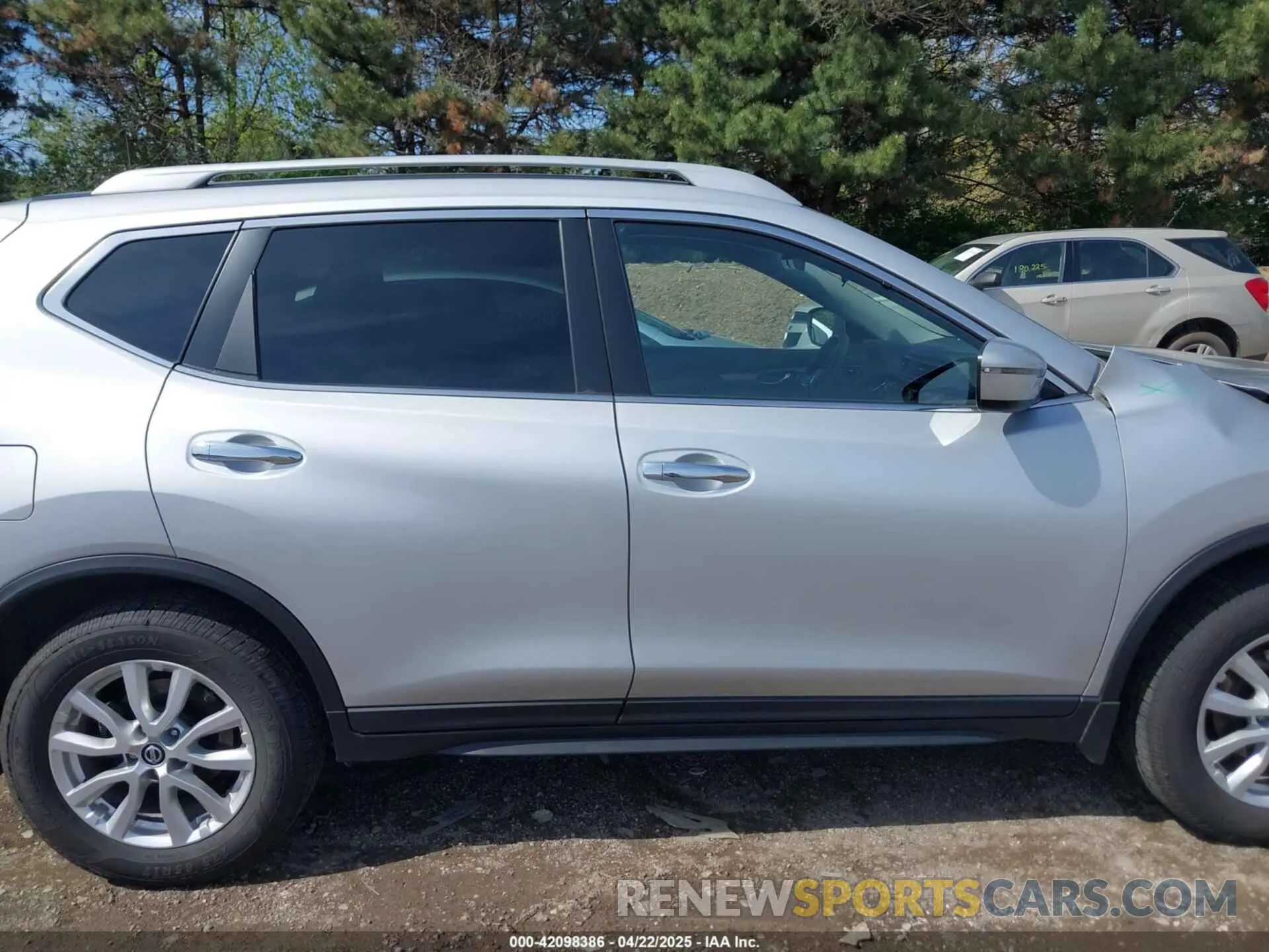 14 Photograph of a damaged car 5N1AT2MVXKC799022 NISSAN ROGUE 2019