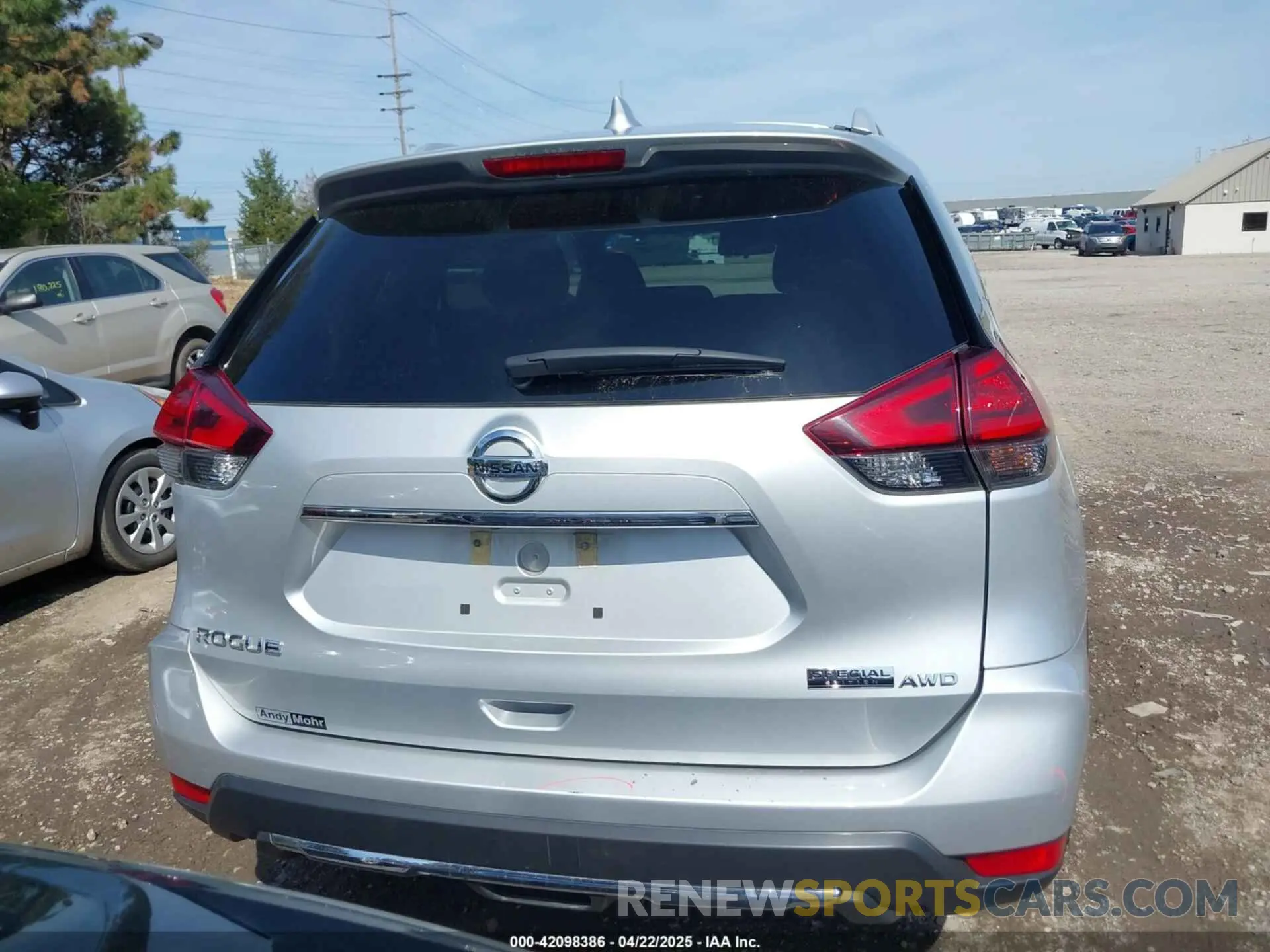 17 Photograph of a damaged car 5N1AT2MVXKC799022 NISSAN ROGUE 2019