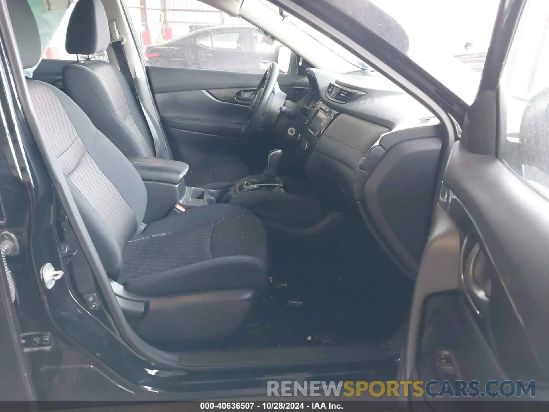 5 Photograph of a damaged car 5N1AT2MVXKC803764 NISSAN ROGUE 2019