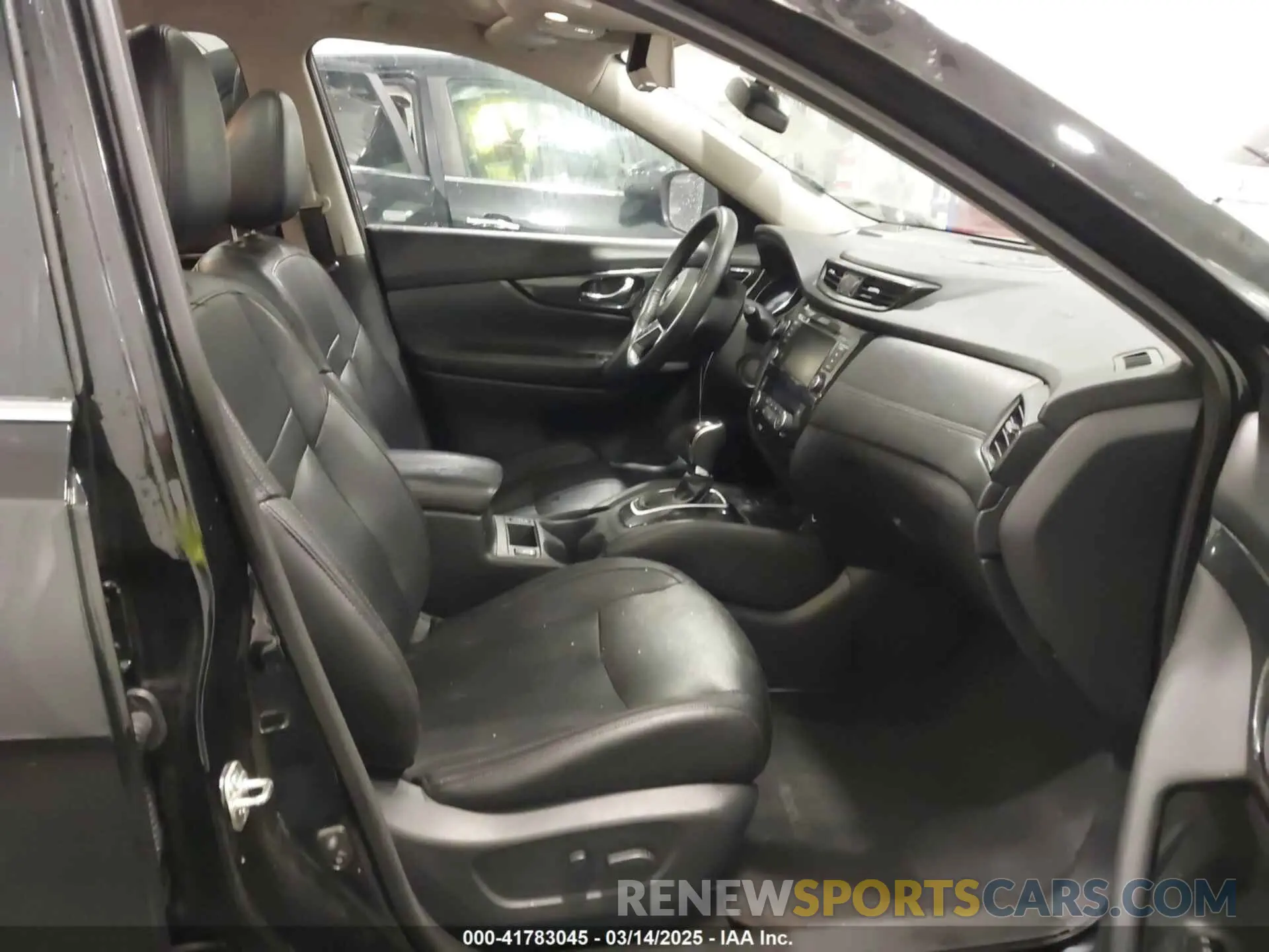 5 Photograph of a damaged car 5N1AT2MVXKC831340 NISSAN ROGUE 2019