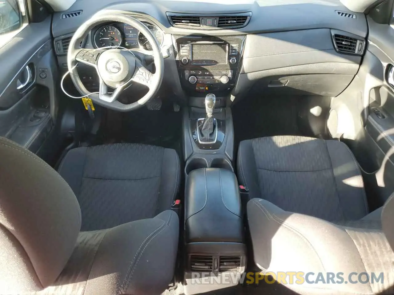 8 Photograph of a damaged car 5N1ET2MT7KC719224 NISSAN ROGUE 2019