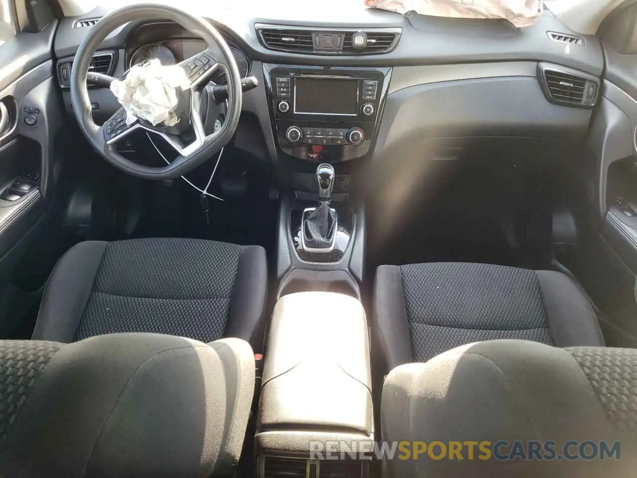 8 Photograph of a damaged car JN1BJ1CP0KW215689 NISSAN ROGUE 2019