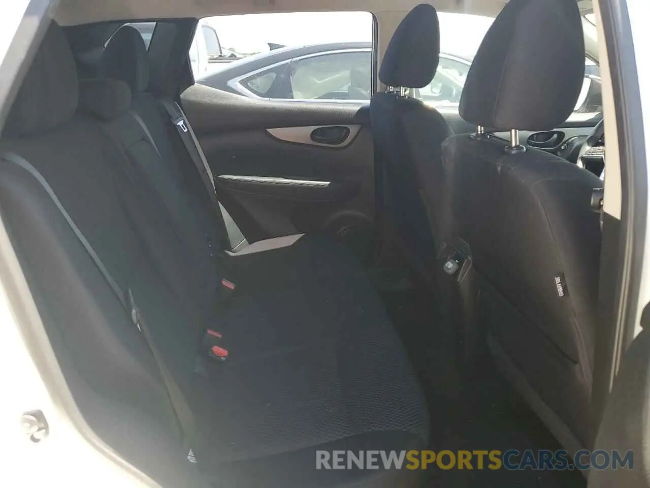 11 Photograph of a damaged car JN1BJ1CP0KW220018 NISSAN ROGUE 2019
