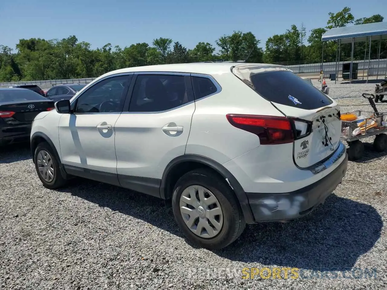 2 Photograph of a damaged car JN1BJ1CP0KW220018 NISSAN ROGUE 2019