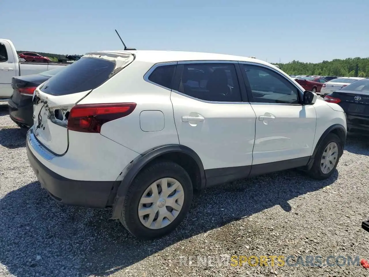 3 Photograph of a damaged car JN1BJ1CP0KW220018 NISSAN ROGUE 2019