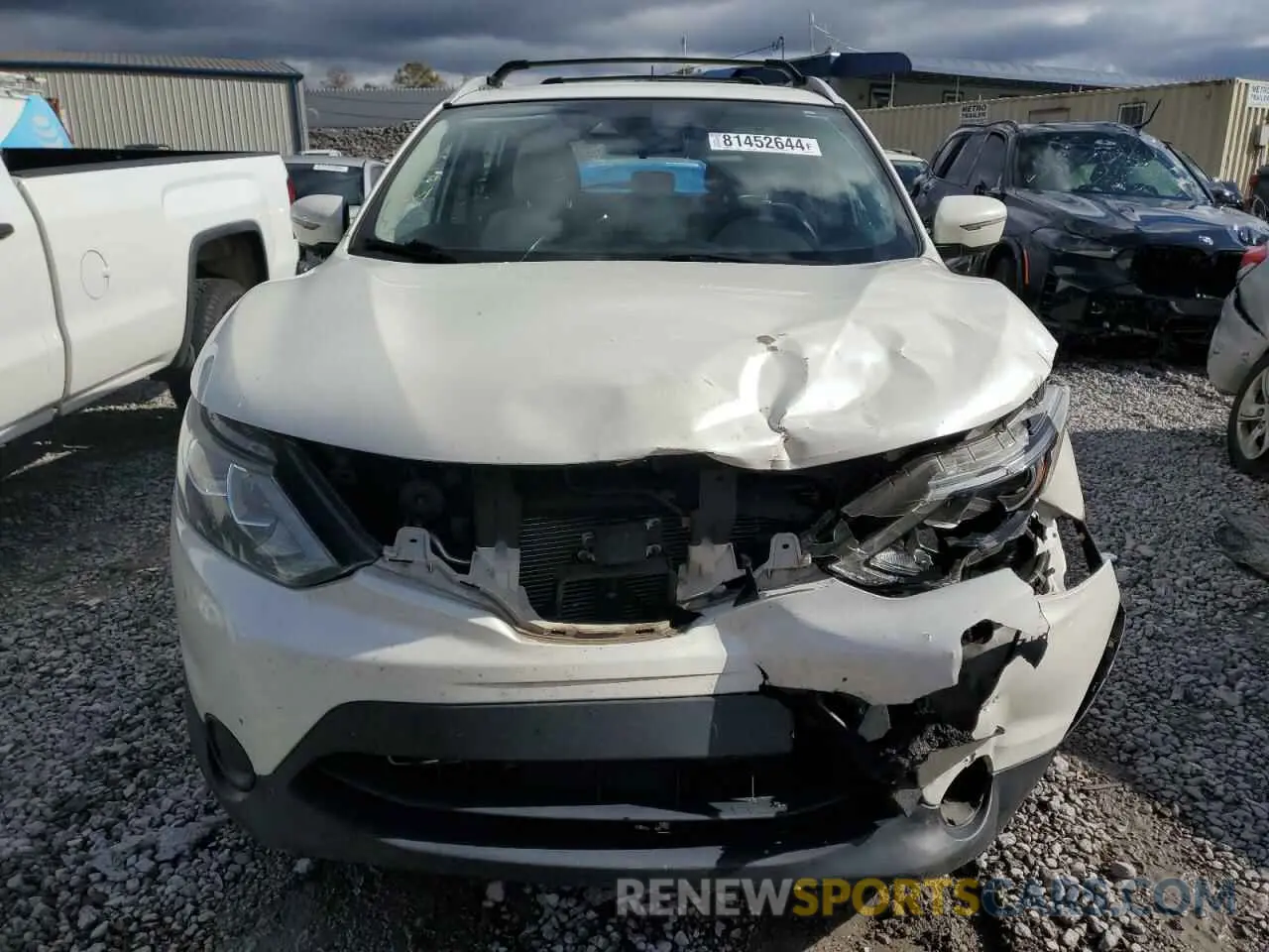 5 Photograph of a damaged car JN1BJ1CP0KW220486 NISSAN ROGUE 2019