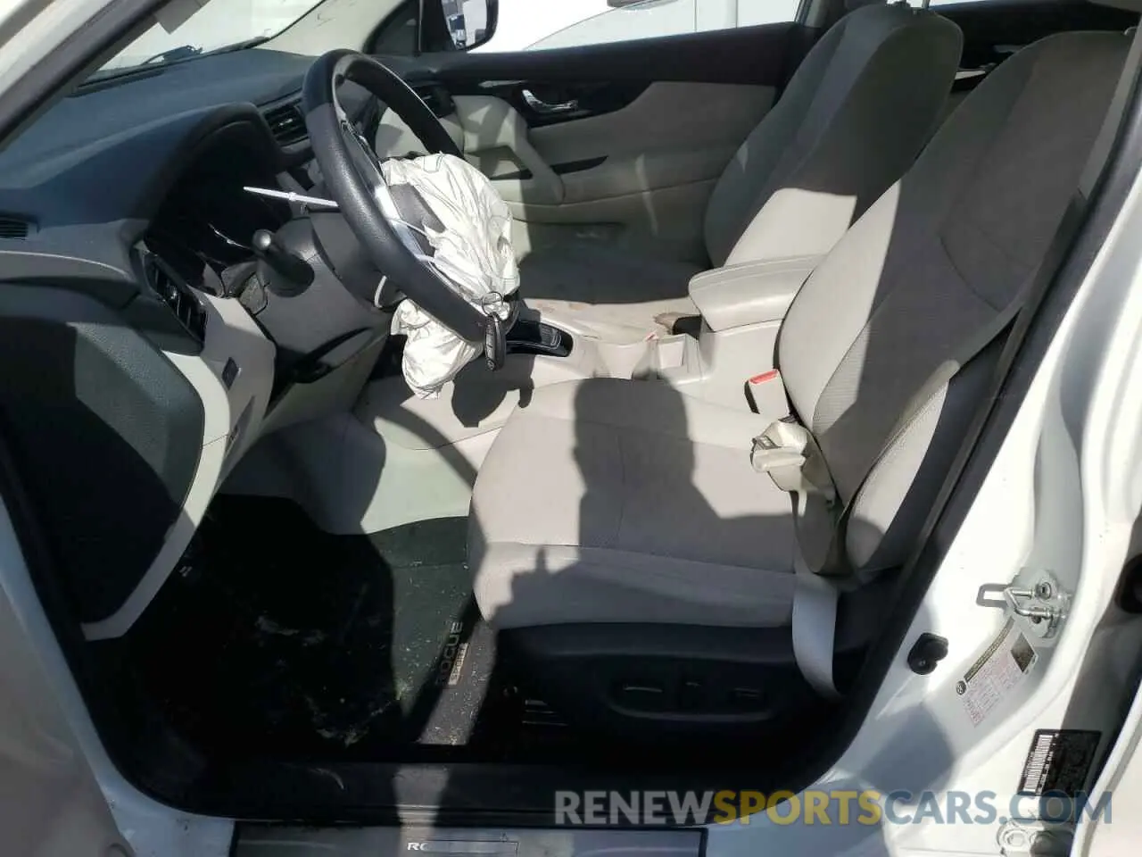 7 Photograph of a damaged car JN1BJ1CP0KW220486 NISSAN ROGUE 2019