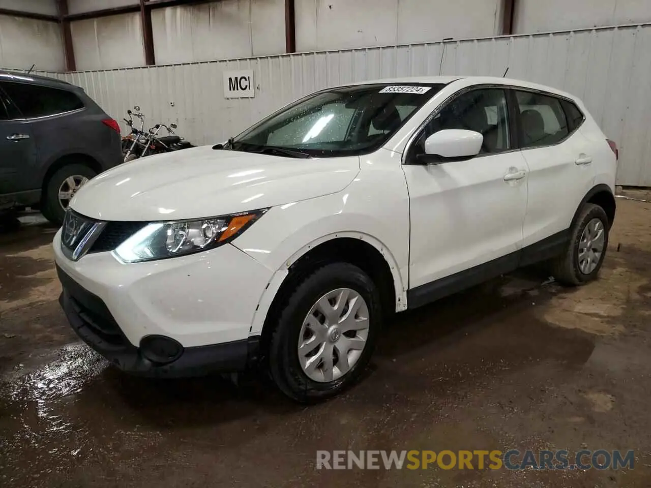 1 Photograph of a damaged car JN1BJ1CP0KW235294 NISSAN ROGUE 2019