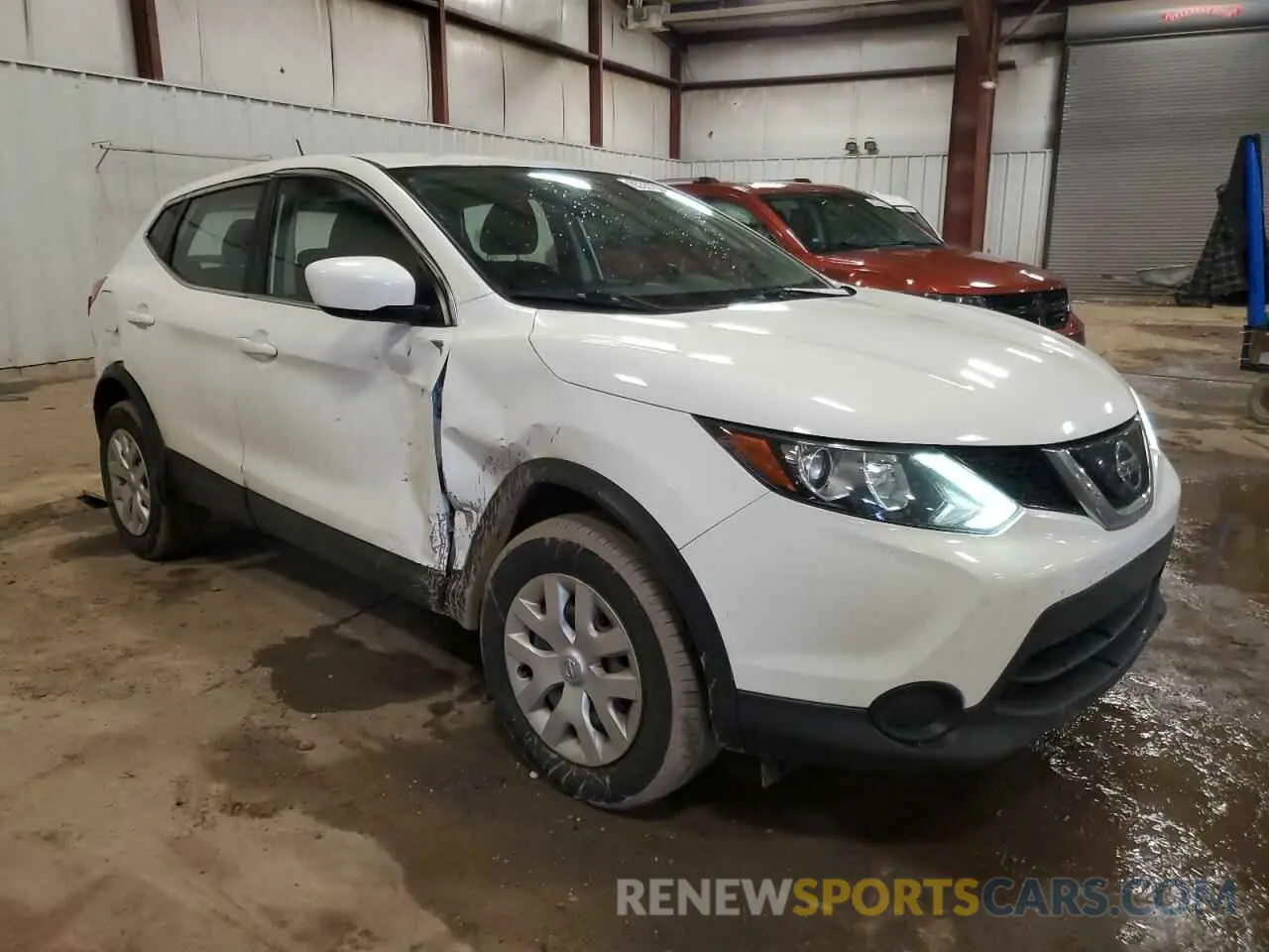 4 Photograph of a damaged car JN1BJ1CP0KW235294 NISSAN ROGUE 2019