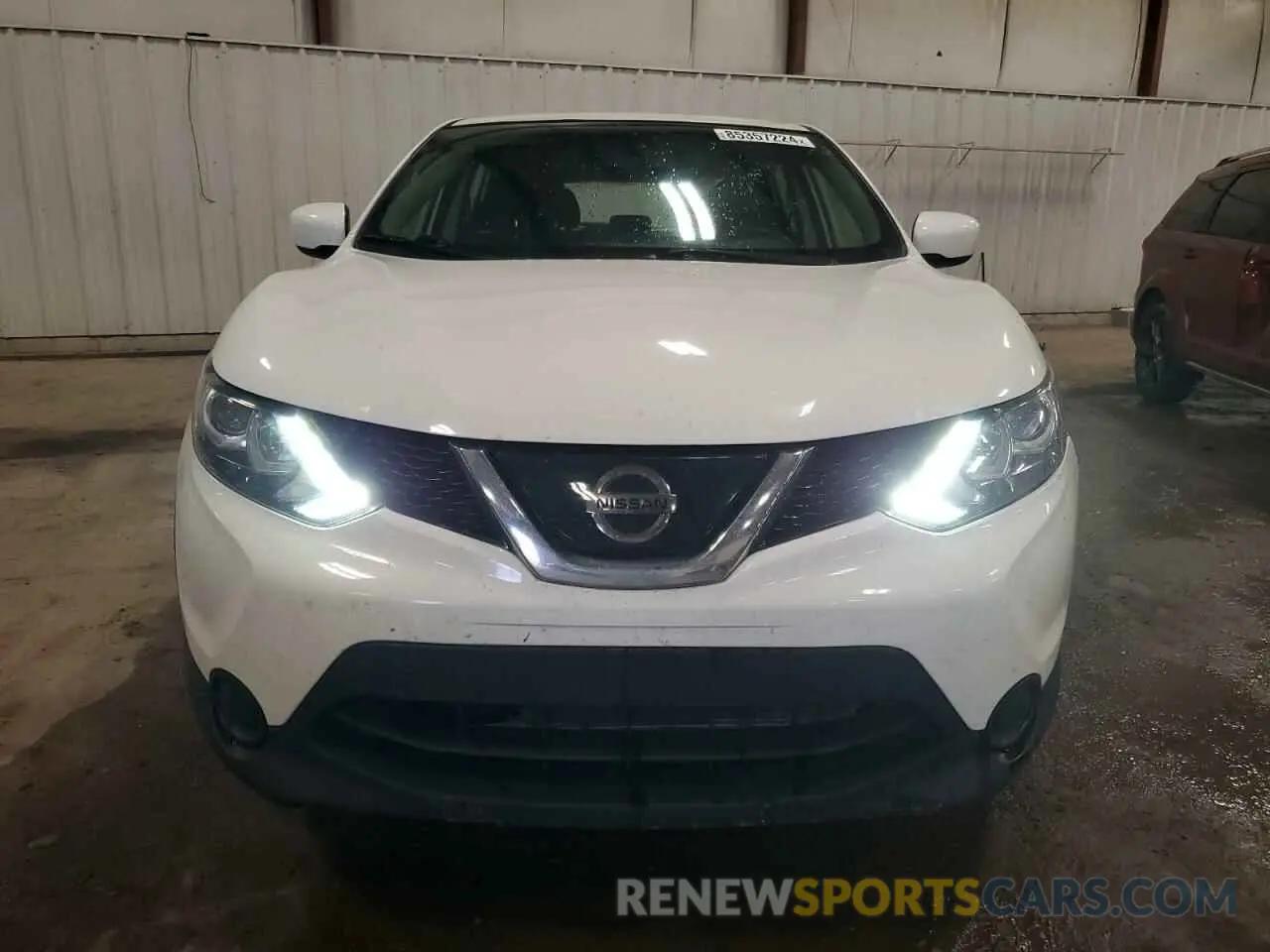 5 Photograph of a damaged car JN1BJ1CP0KW235294 NISSAN ROGUE 2019