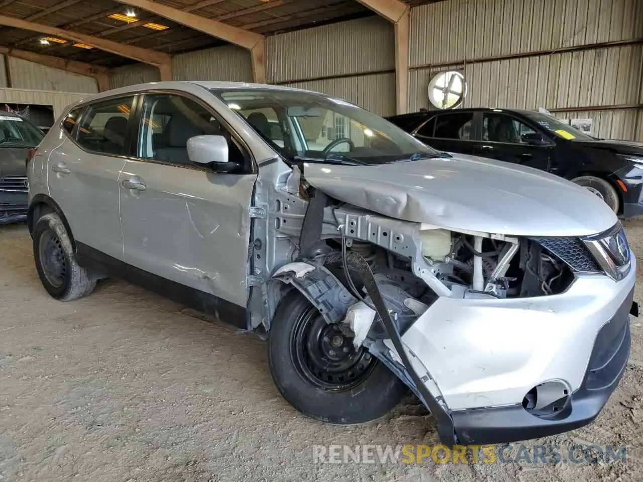 4 Photograph of a damaged car JN1BJ1CP0KW240057 NISSAN ROGUE 2019