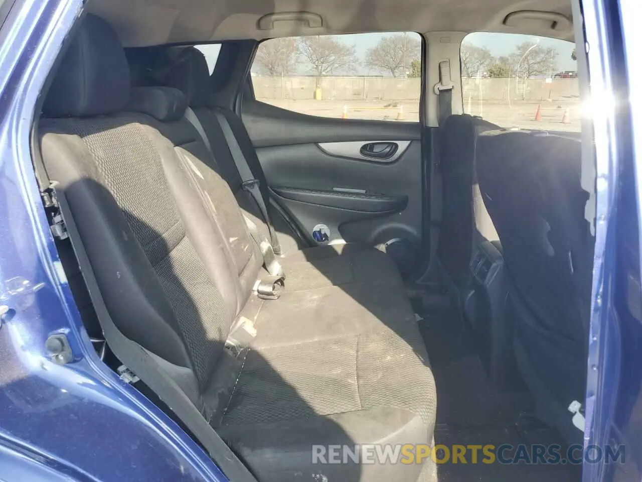 11 Photograph of a damaged car JN1BJ1CP0KW242617 NISSAN ROGUE 2019