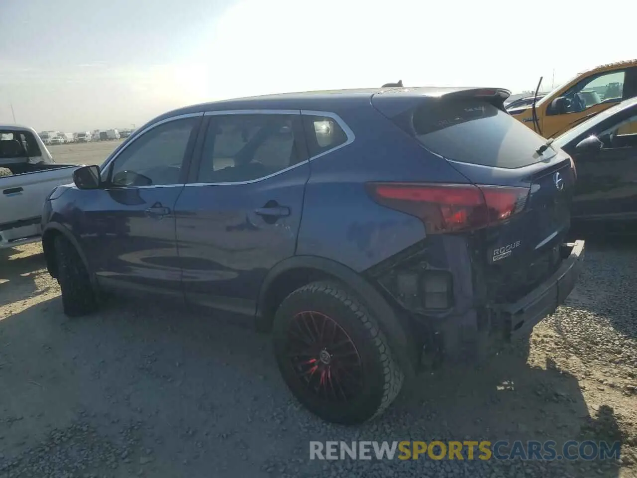 2 Photograph of a damaged car JN1BJ1CP0KW242617 NISSAN ROGUE 2019