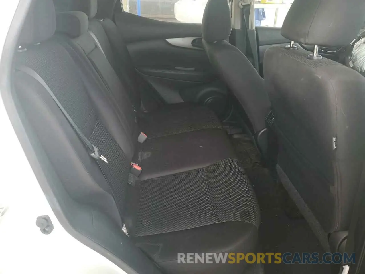 10 Photograph of a damaged car JN1BJ1CP0KW243833 NISSAN ROGUE 2019