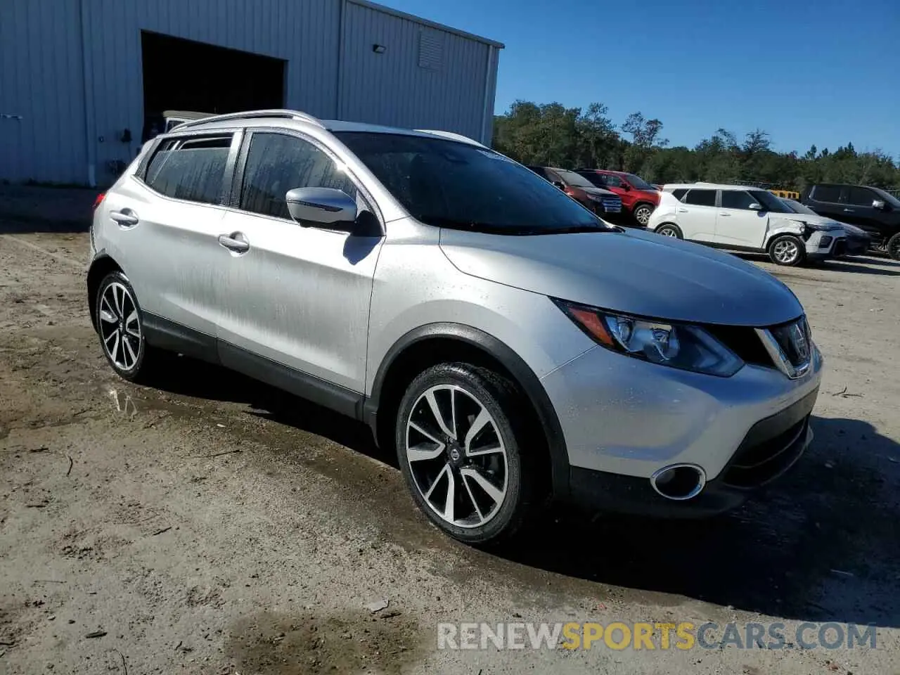 4 Photograph of a damaged car JN1BJ1CP0KW523803 NISSAN ROGUE 2019