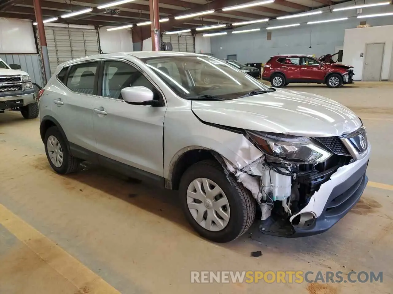 4 Photograph of a damaged car JN1BJ1CP0KW529424 NISSAN ROGUE 2019