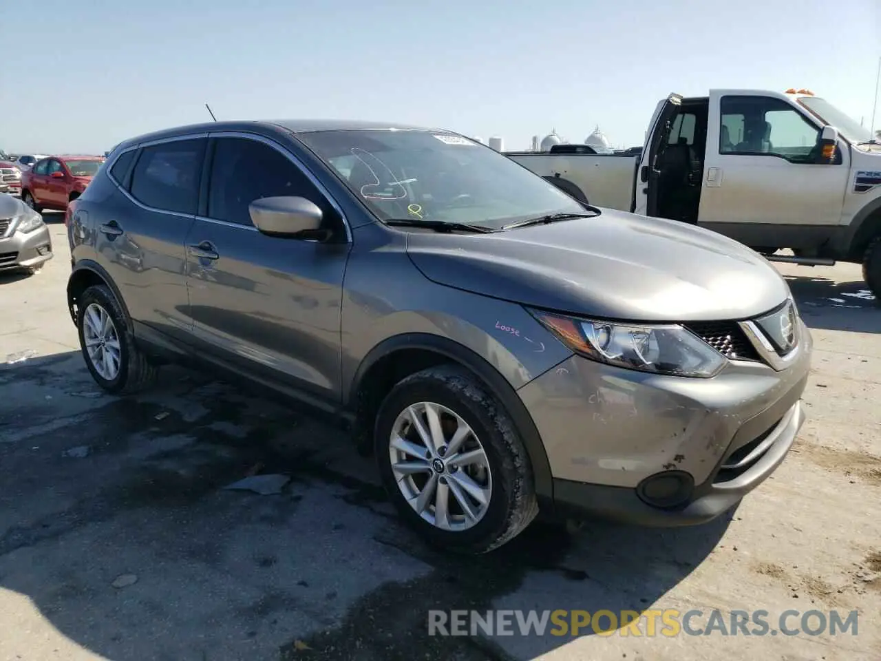 4 Photograph of a damaged car JN1BJ1CP0KW530072 NISSAN ROGUE 2019