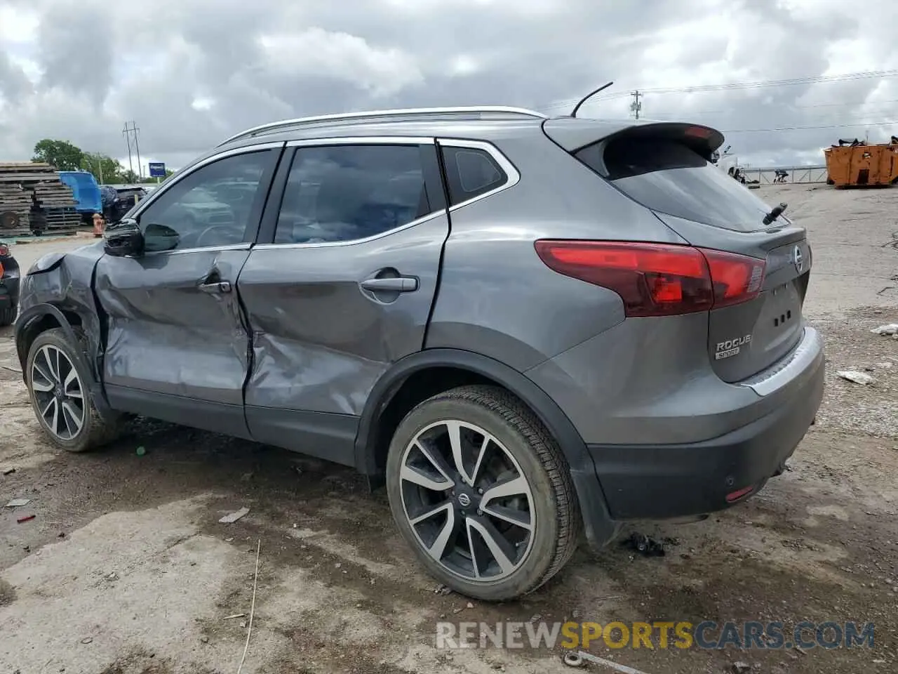 2 Photograph of a damaged car JN1BJ1CP1KW226331 NISSAN ROGUE 2019