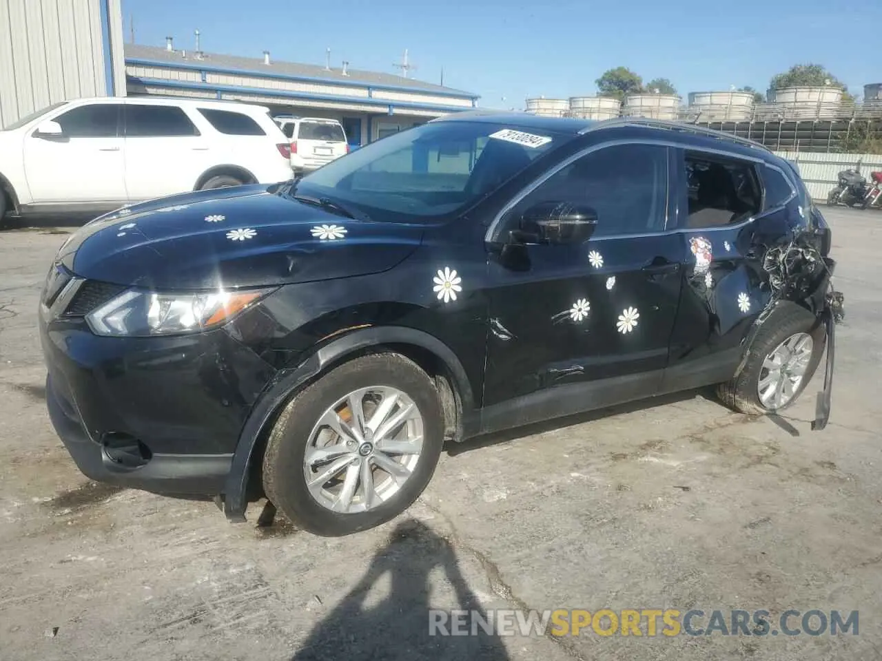 1 Photograph of a damaged car JN1BJ1CP1KW233442 NISSAN ROGUE 2019