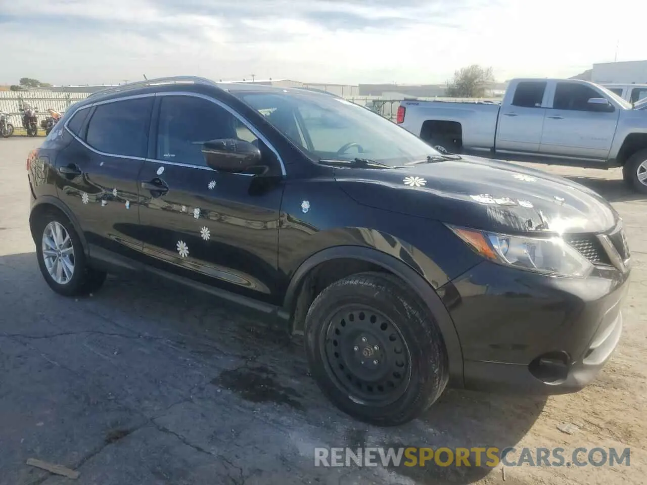 4 Photograph of a damaged car JN1BJ1CP1KW233442 NISSAN ROGUE 2019