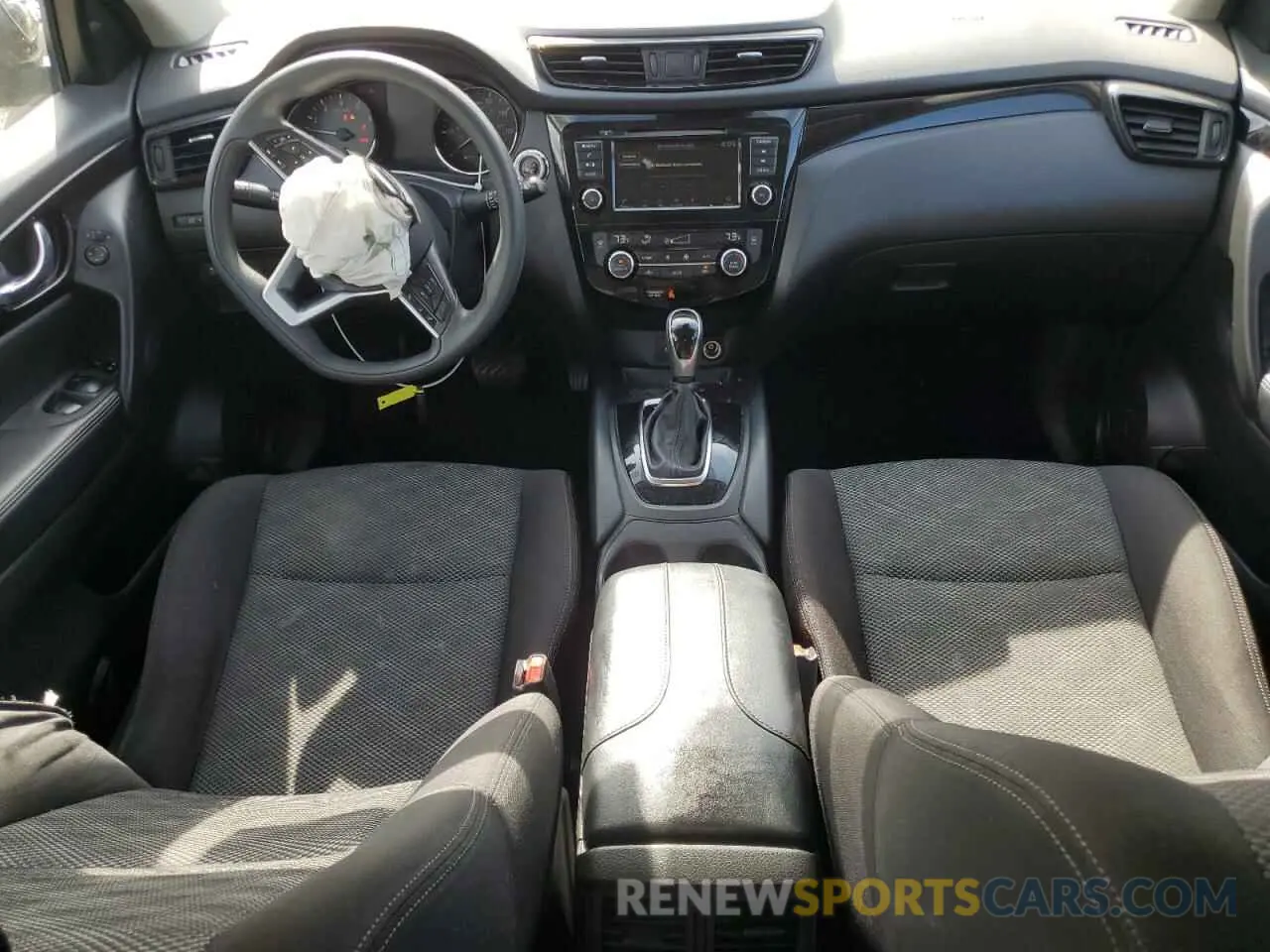 8 Photograph of a damaged car JN1BJ1CP1KW522479 NISSAN ROGUE 2019