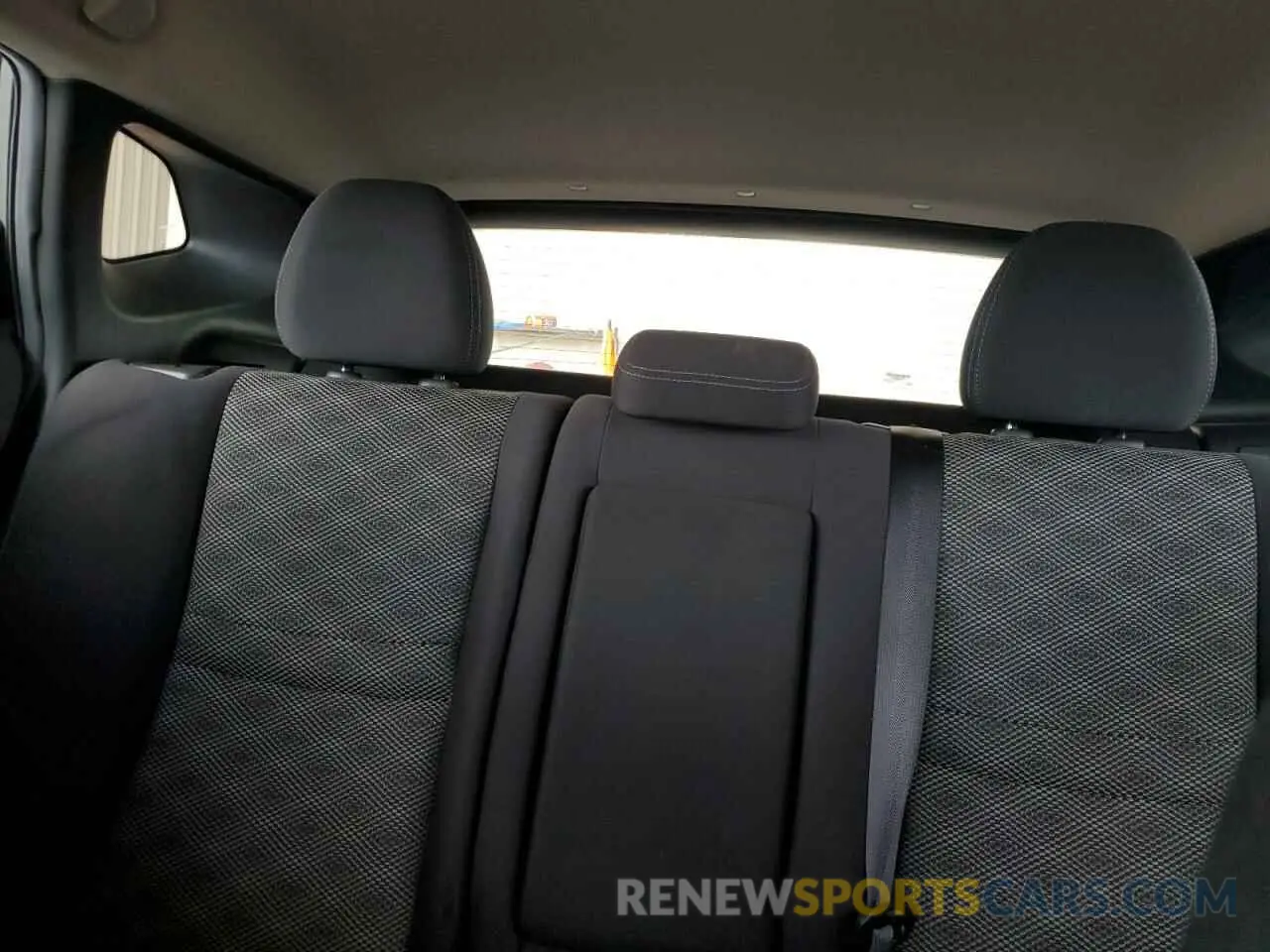 10 Photograph of a damaged car JN1BJ1CP2KW220375 NISSAN ROGUE 2019