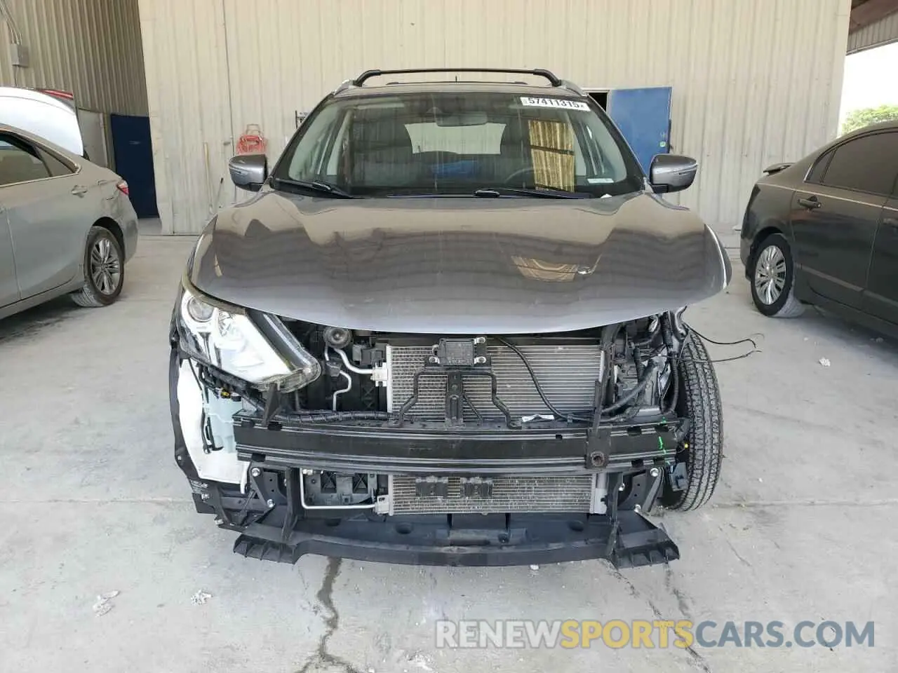 5 Photograph of a damaged car JN1BJ1CP2KW220375 NISSAN ROGUE 2019