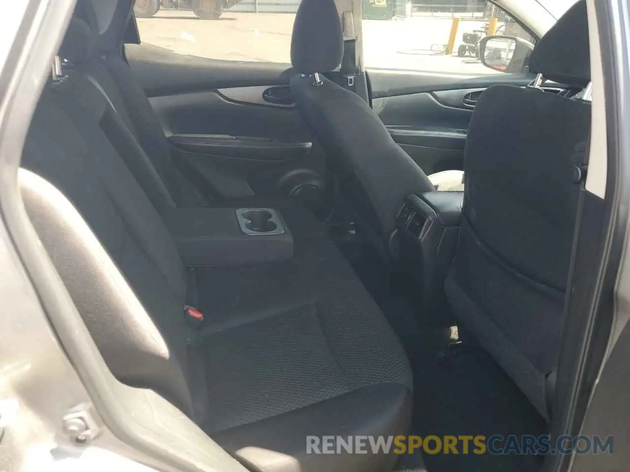 10 Photograph of a damaged car JN1BJ1CP2KW239833 NISSAN ROGUE 2019