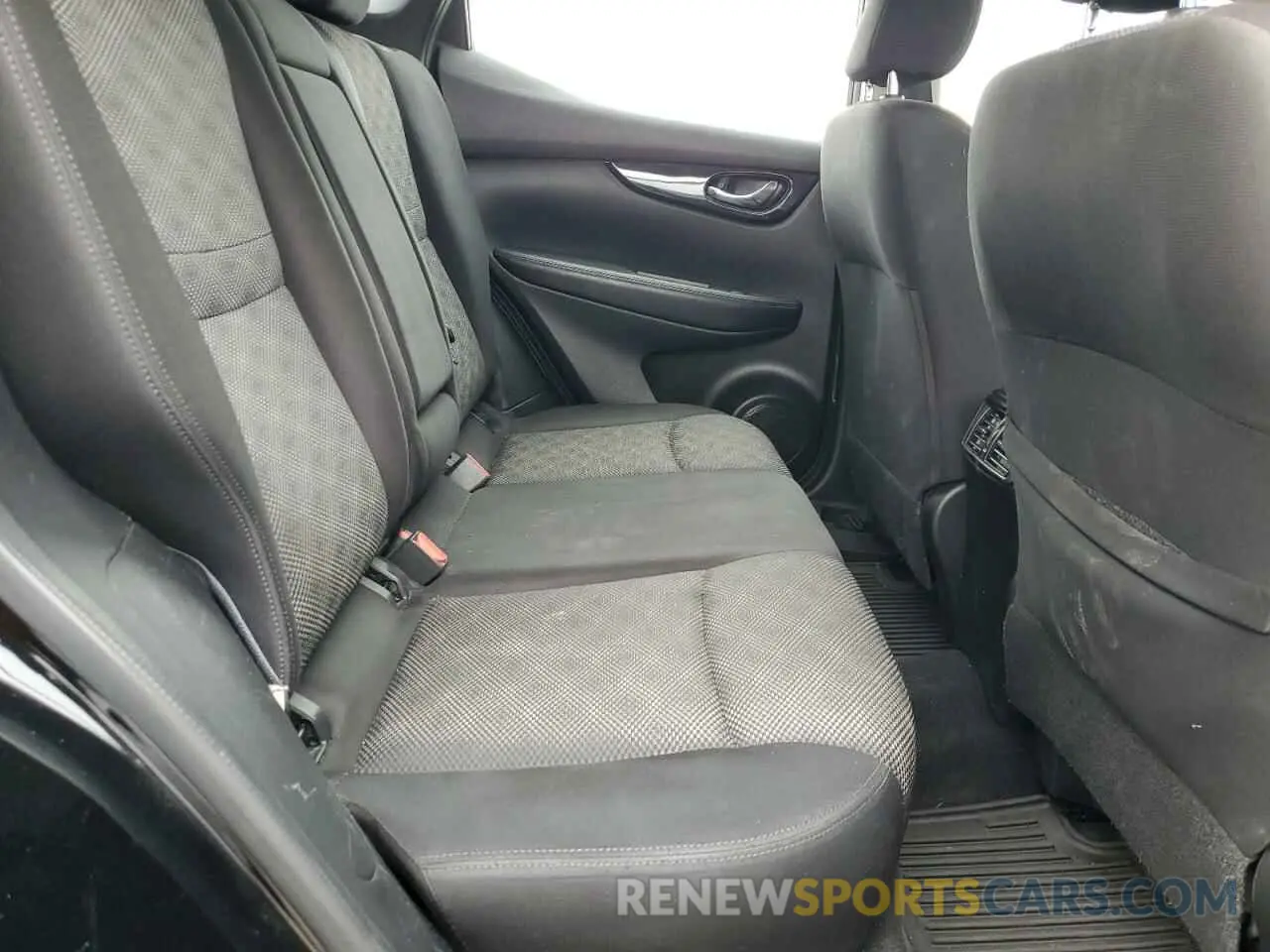 11 Photograph of a damaged car JN1BJ1CP2KW240416 NISSAN ROGUE 2019