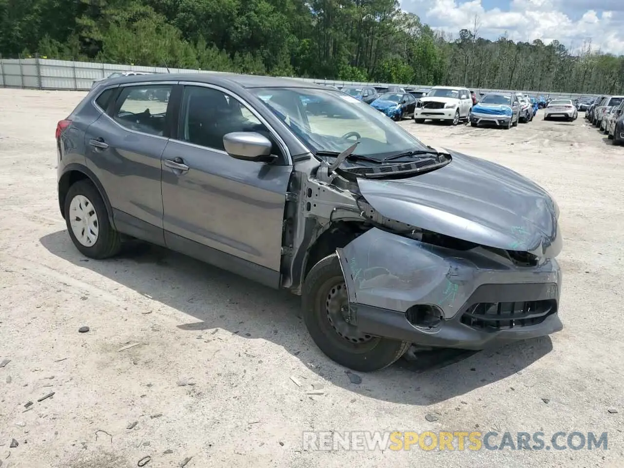 4 Photograph of a damaged car JN1BJ1CP2KW524032 NISSAN ROGUE 2019