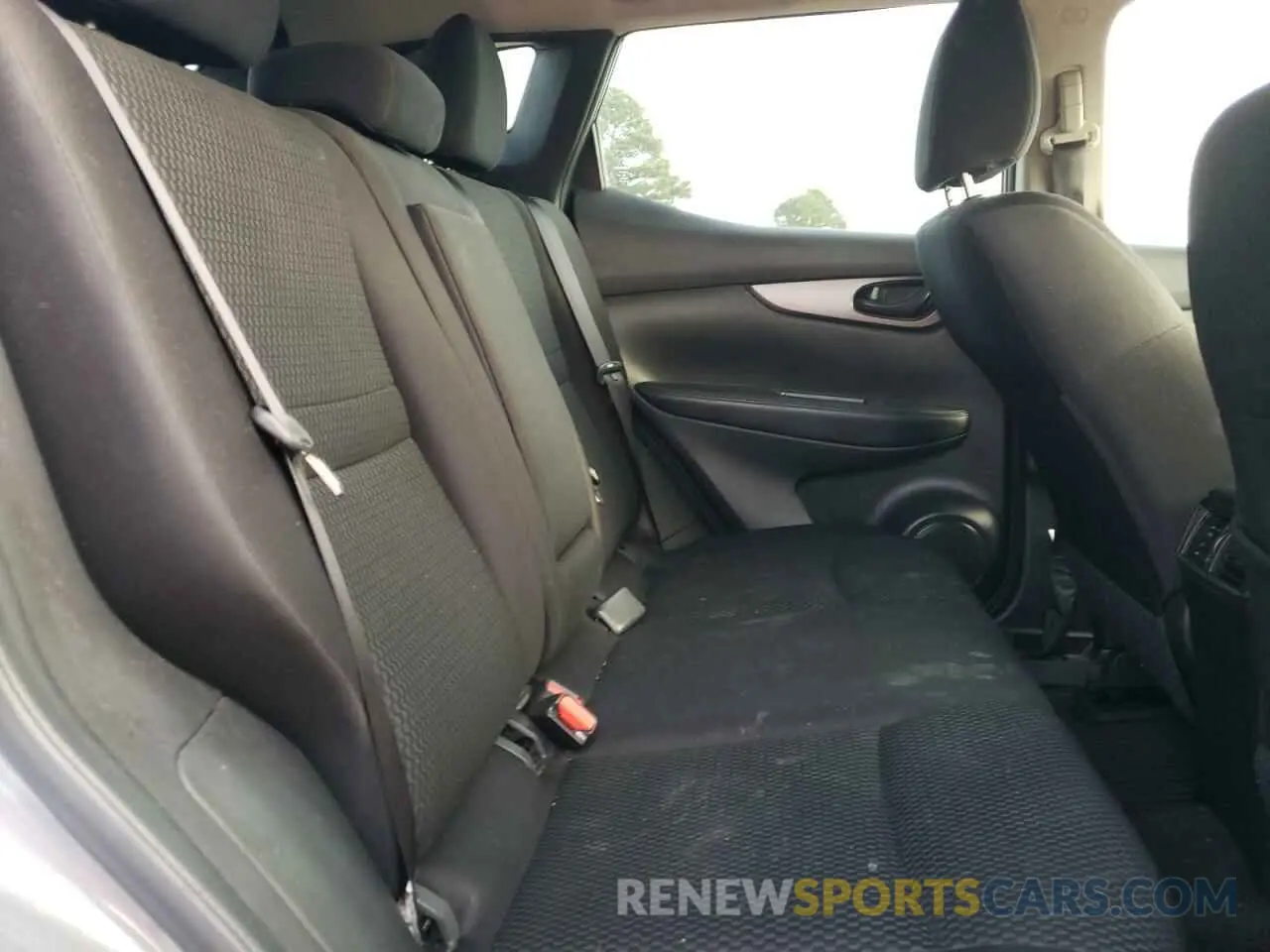 12 Photograph of a damaged car JN1BJ1CP3KW219140 NISSAN ROGUE 2019