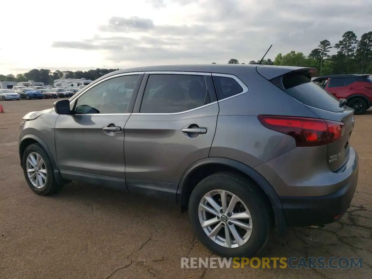 2 Photograph of a damaged car JN1BJ1CP3KW219140 NISSAN ROGUE 2019