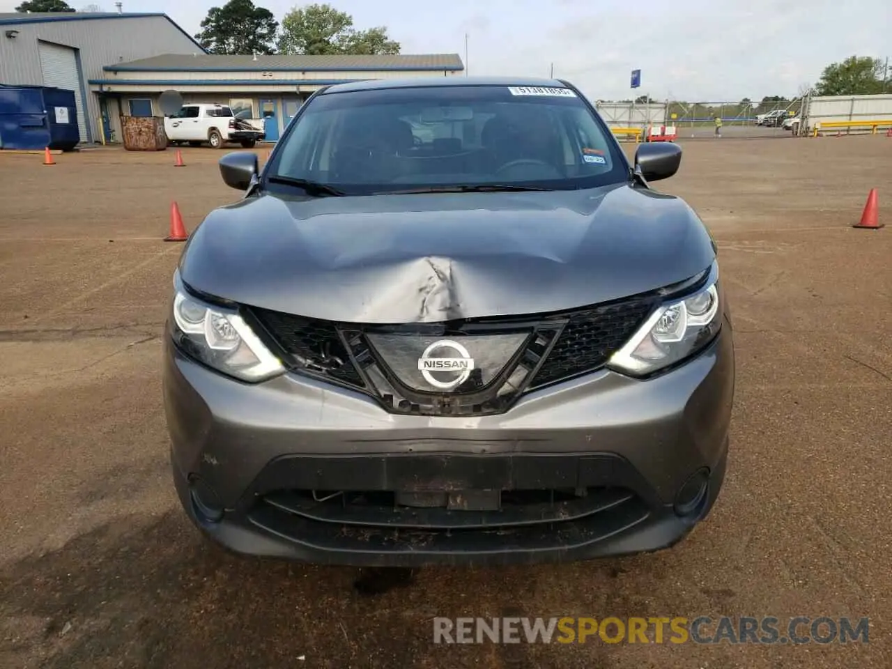 5 Photograph of a damaged car JN1BJ1CP3KW219140 NISSAN ROGUE 2019