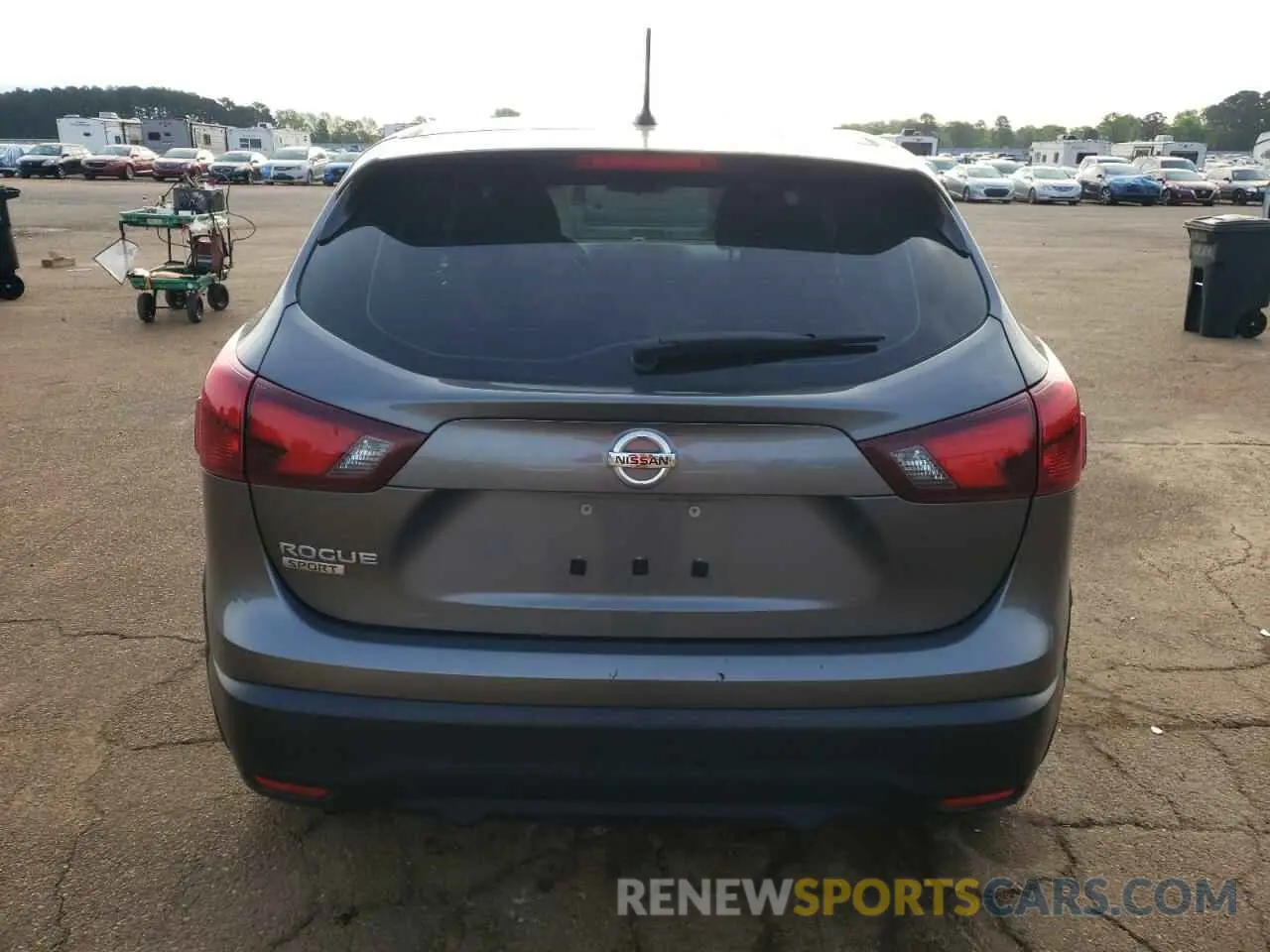6 Photograph of a damaged car JN1BJ1CP3KW219140 NISSAN ROGUE 2019