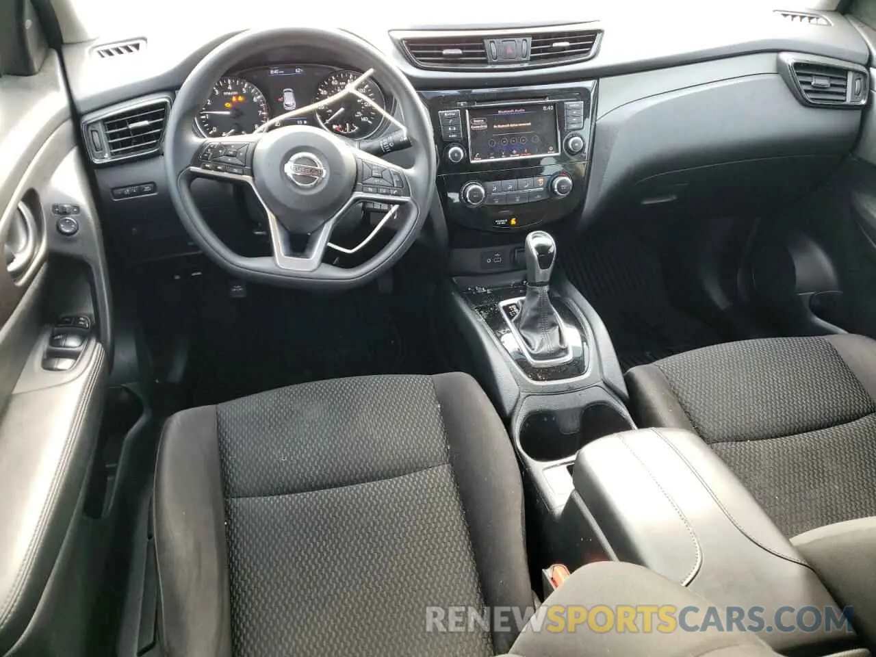 8 Photograph of a damaged car JN1BJ1CP3KW219140 NISSAN ROGUE 2019