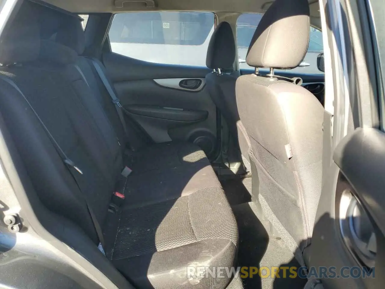 12 Photograph of a damaged car JN1BJ1CP3KW229358 NISSAN ROGUE 2019