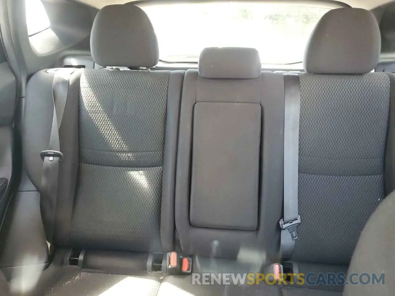 10 Photograph of a damaged car JN1BJ1CP3KW243681 NISSAN ROGUE 2019
