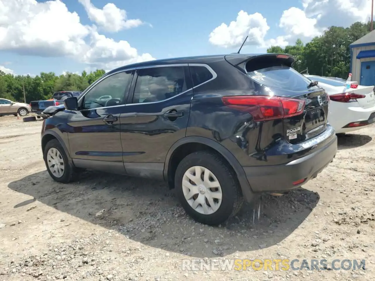2 Photograph of a damaged car JN1BJ1CP3KW243681 NISSAN ROGUE 2019