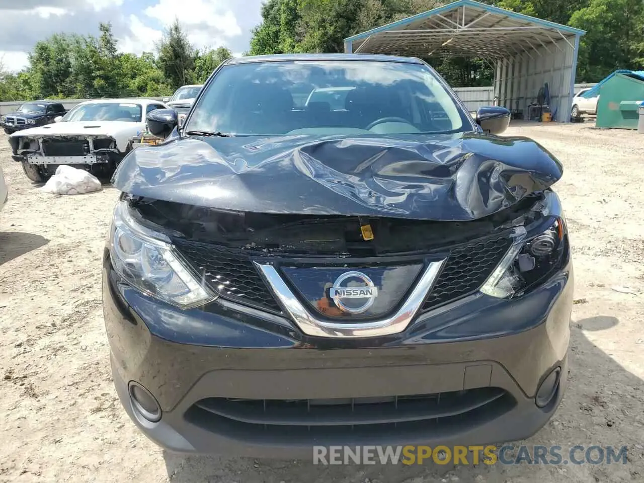 5 Photograph of a damaged car JN1BJ1CP3KW243681 NISSAN ROGUE 2019