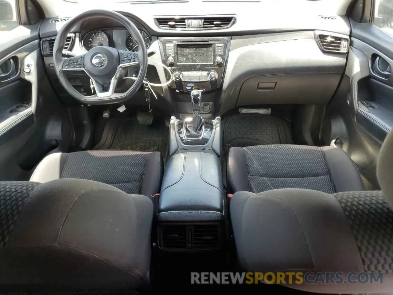 8 Photograph of a damaged car JN1BJ1CP4KW211483 NISSAN ROGUE 2019