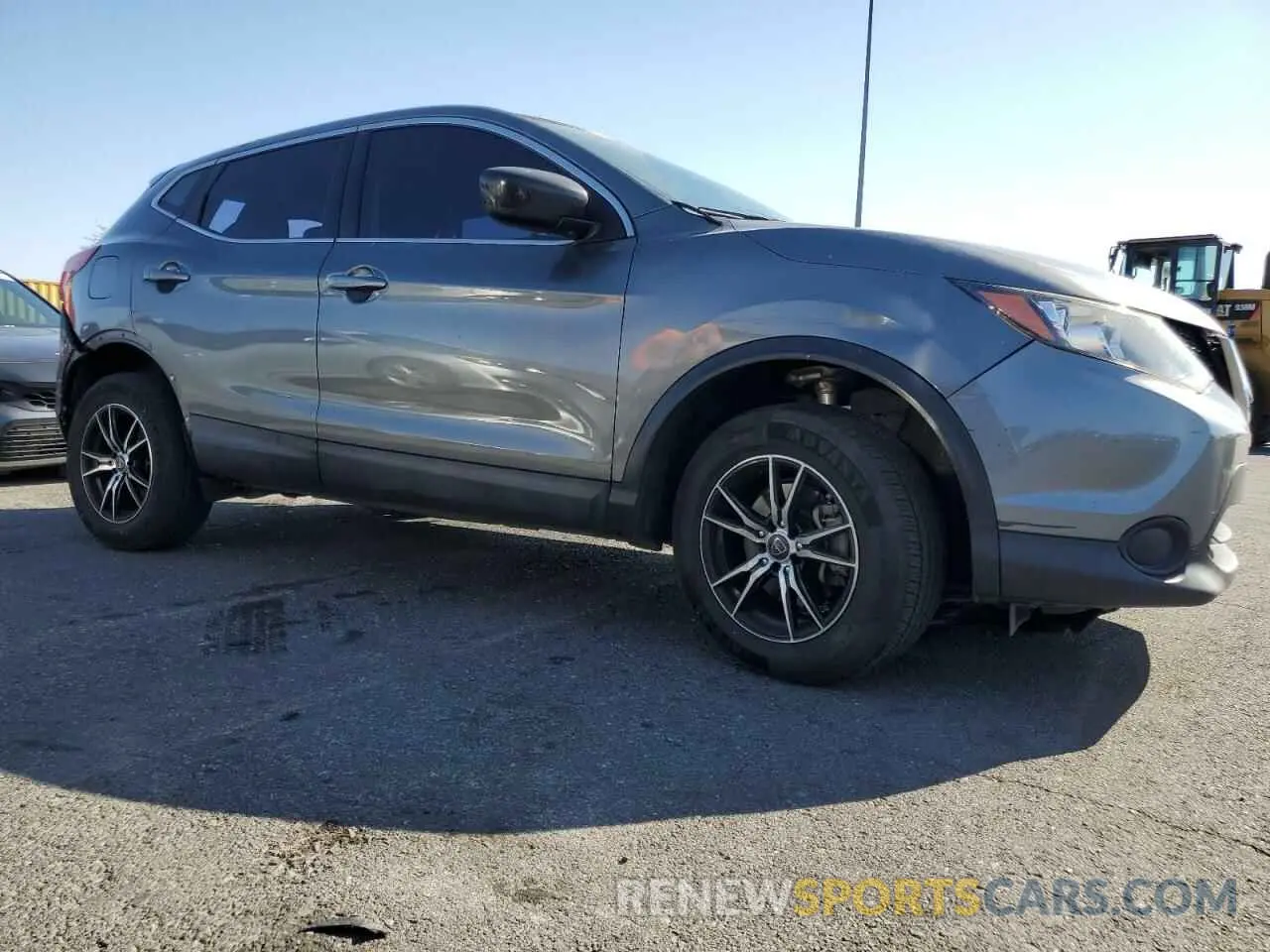 4 Photograph of a damaged car JN1BJ1CP4KW212195 NISSAN ROGUE 2019