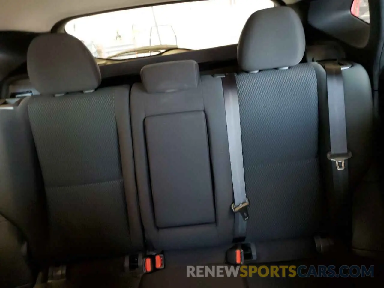 10 Photograph of a damaged car JN1BJ1CP4KW221138 NISSAN ROGUE 2019