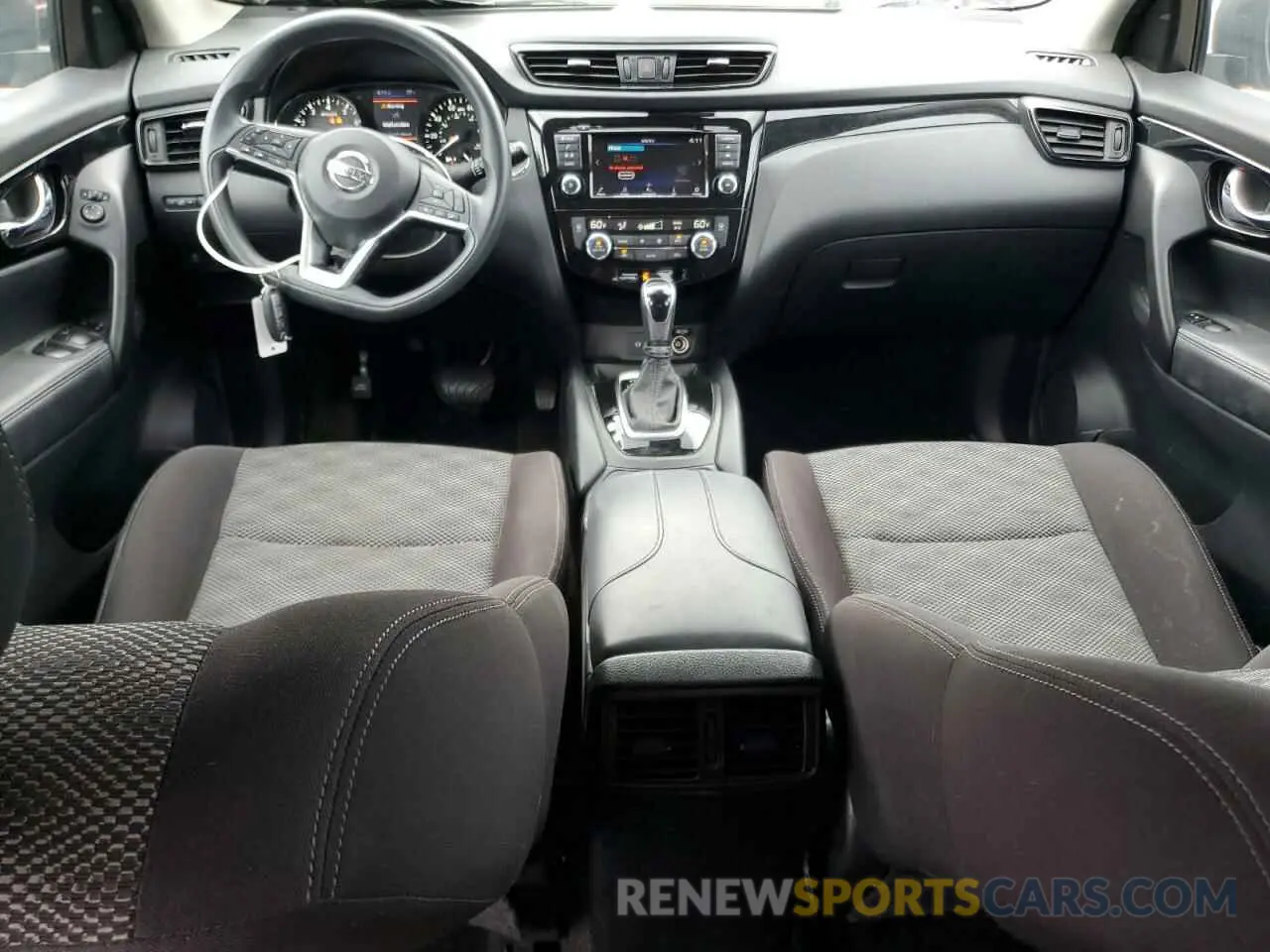 8 Photograph of a damaged car JN1BJ1CP4KW238005 NISSAN ROGUE 2019