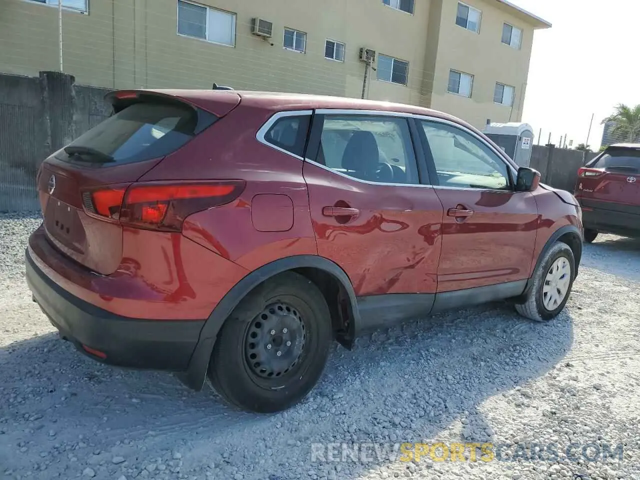 3 Photograph of a damaged car JN1BJ1CP4KW239591 NISSAN ROGUE 2019