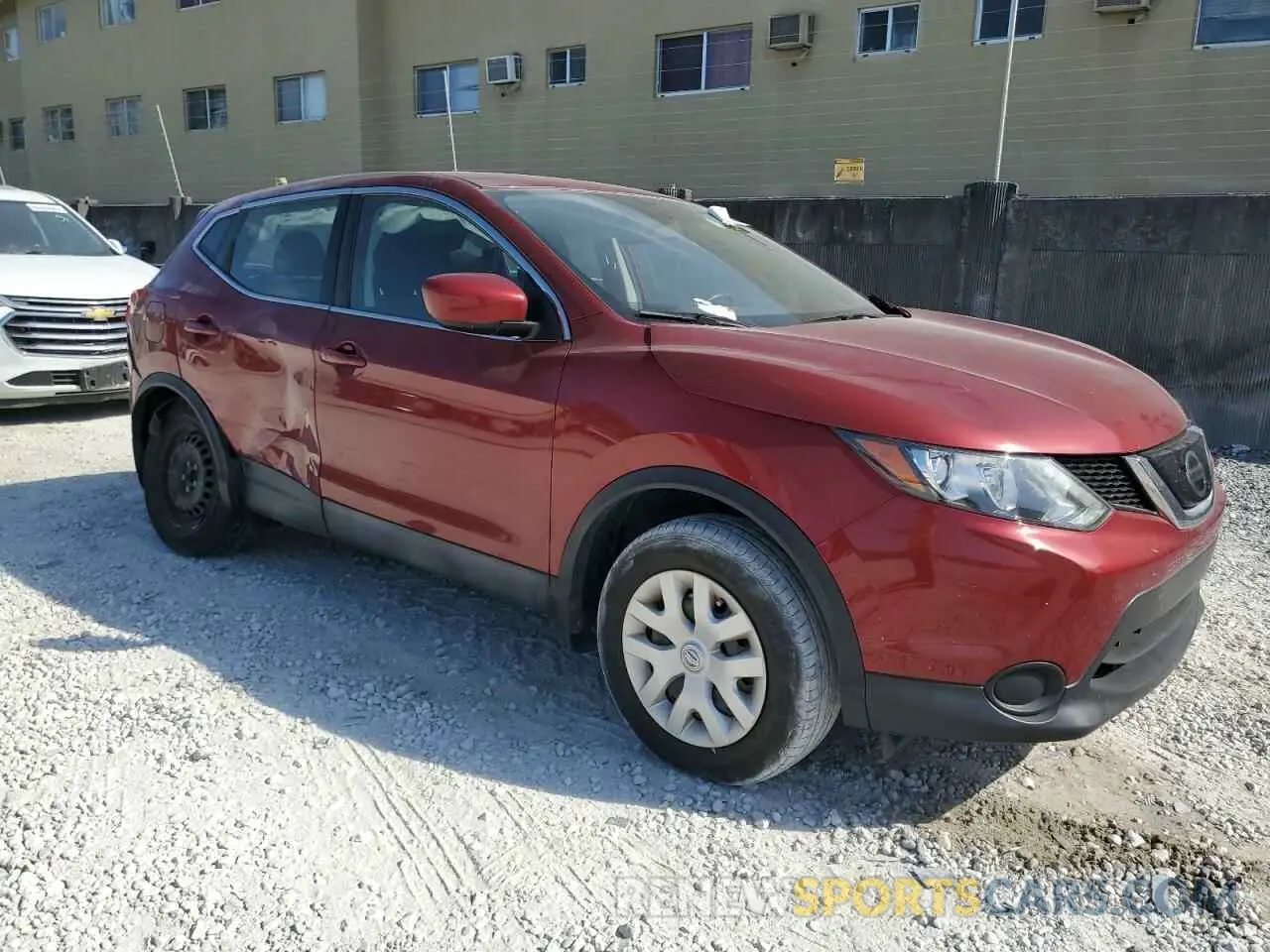4 Photograph of a damaged car JN1BJ1CP4KW239591 NISSAN ROGUE 2019