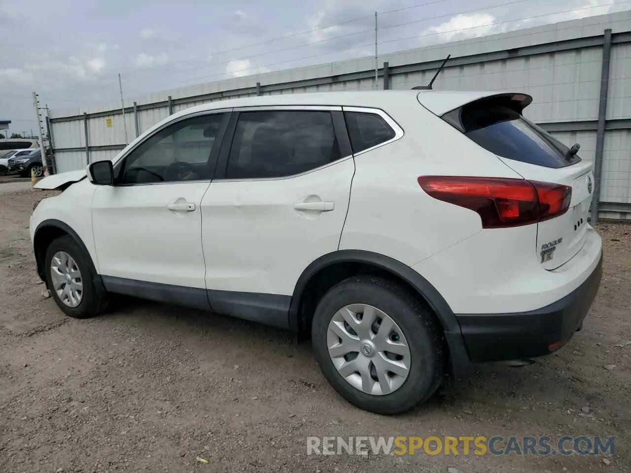 2 Photograph of a damaged car JN1BJ1CP5KW220435 NISSAN ROGUE 2019