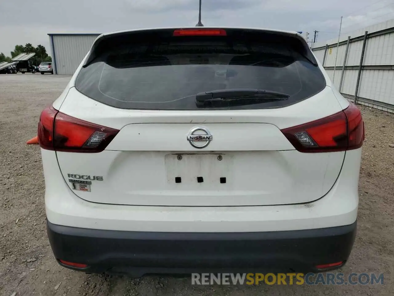 6 Photograph of a damaged car JN1BJ1CP5KW220435 NISSAN ROGUE 2019